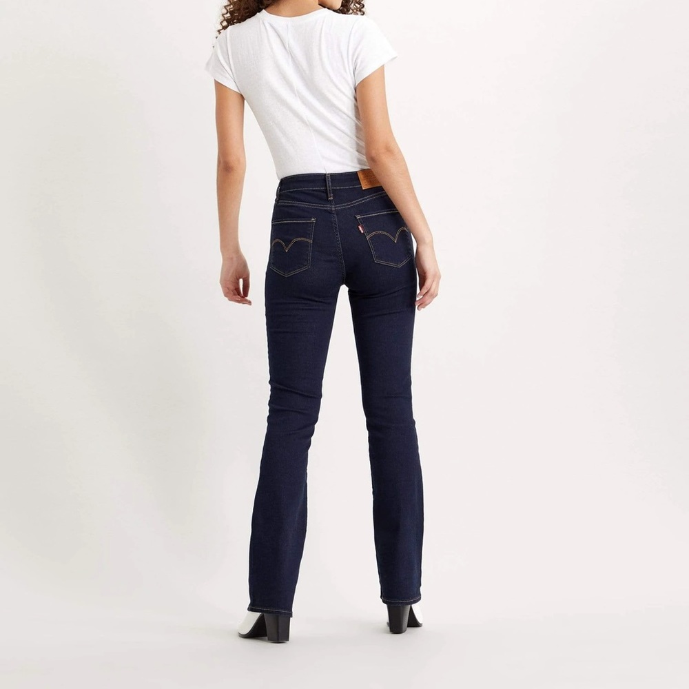 Levi’s 725 High Rise Bootcut Jeans
